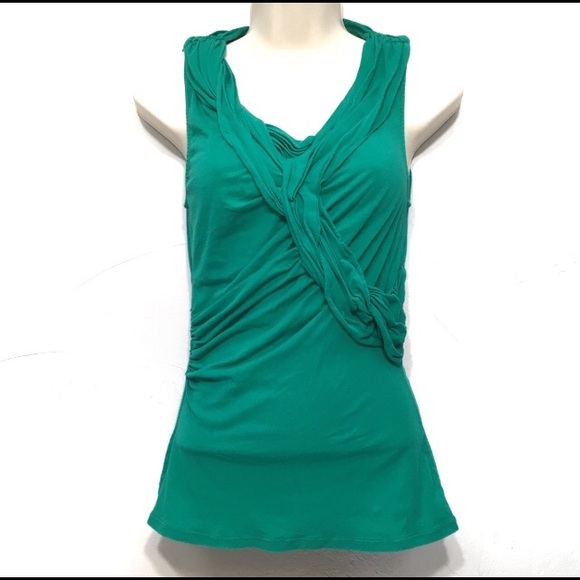 ANTHROPOLOGIE GREEN SLEEVELESS FRONT TWIST BUTTERFLY TOP - Picture 1 of 8